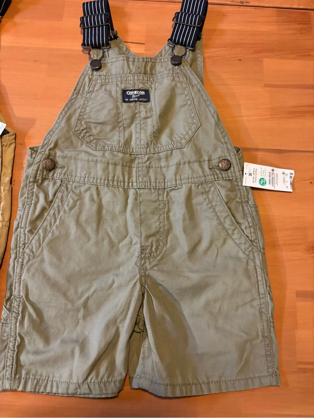 OshKosh Bgosh pair oshkosh